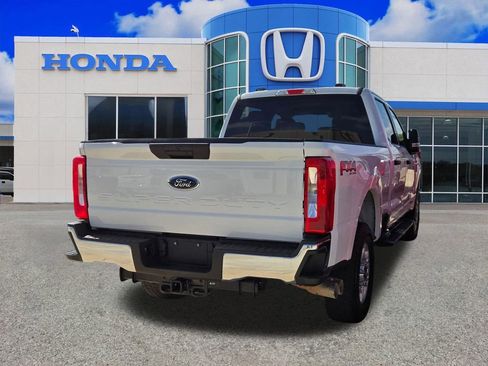 Used 2025 Ford F250 XLT w/ FX4 Off-Road Package image 2