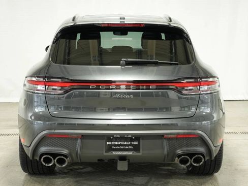 Used 2025 Porsche Macan image 12