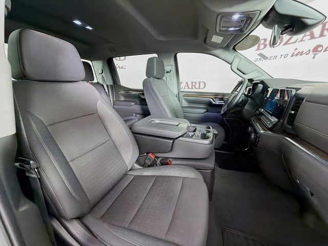 Used 2024 Chevrolet Silverado 1500 RST AWD/4WD image 33