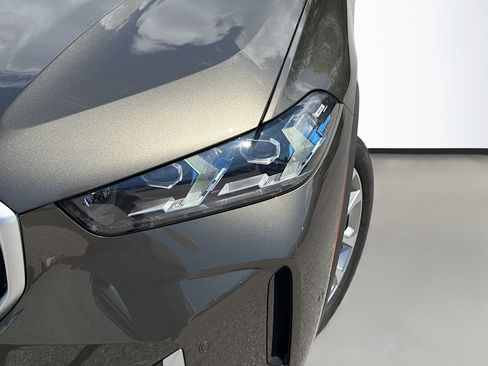 Used 2025 BMW X5 xDrive40i w/ Premium Package image 9