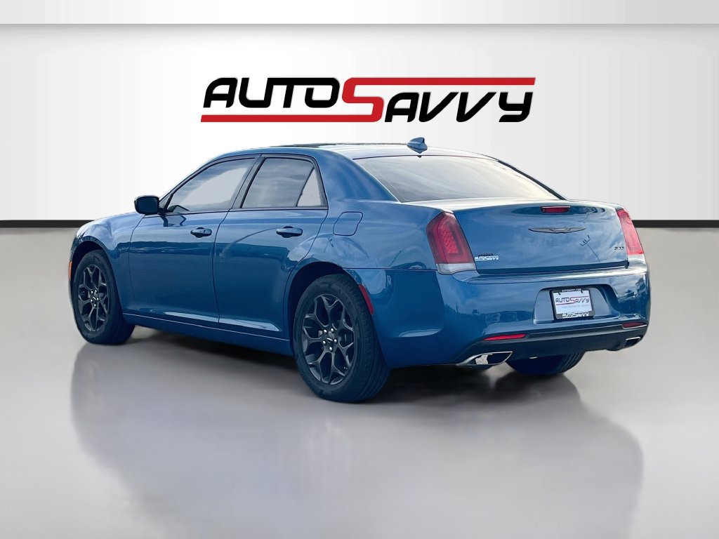 Used 2022 Chrysler 300 Touring w/ Sport Appearance Package AWD/4WD image 5