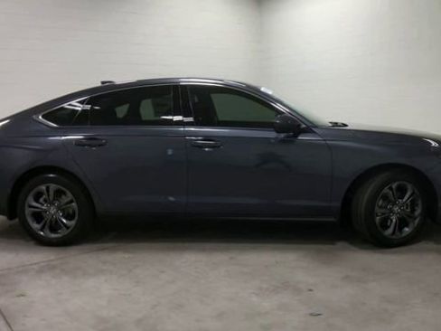 Used 2023 Honda Accord EX image 4