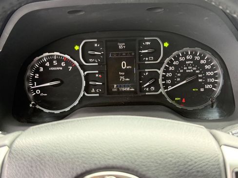Used 2018 Toyota Tundra Limited w/ Limited Premium Package AWD/4WD image 25