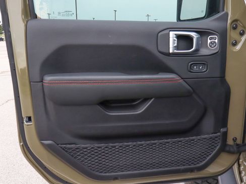 New 2025 Jeep Wrangler Unlimited Rubicon w/ Technology Group image 14