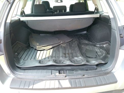 Used 2012 Subaru Outback 2.5i AWD/4WD image 16