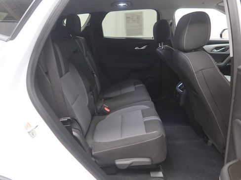 Used 2025 Chevrolet Blazer LT AWD/4WD image 12