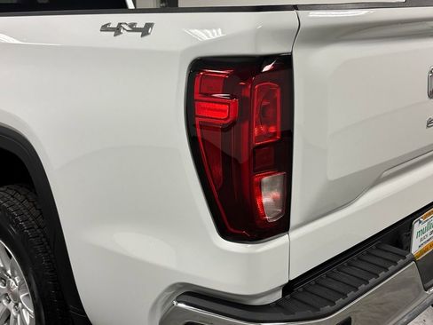 Used 2024 GMC Sierra 1500 Pro w/ Pro Value Package image 15