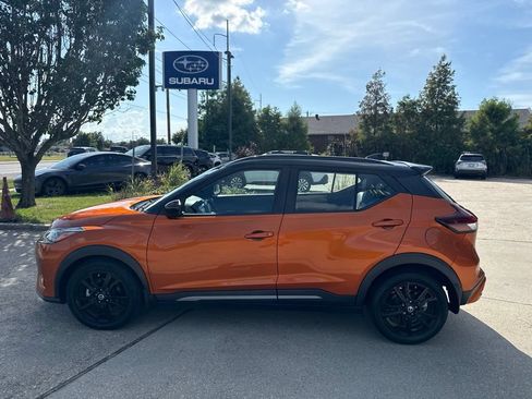 Used 2021 Nissan Kicks SR w/ SR Premium Package FWD image 4