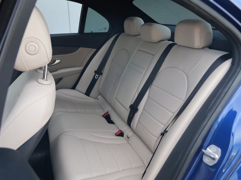Used 2019 Mercedes-Benz C 300 Sedan image 31