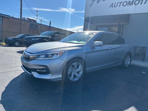 Used 2017 Honda Accord EX-L image 1