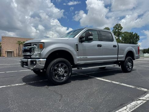 Used 2020 Ford F350 XLT w/ XLT Value Package AWD/4WD image 2