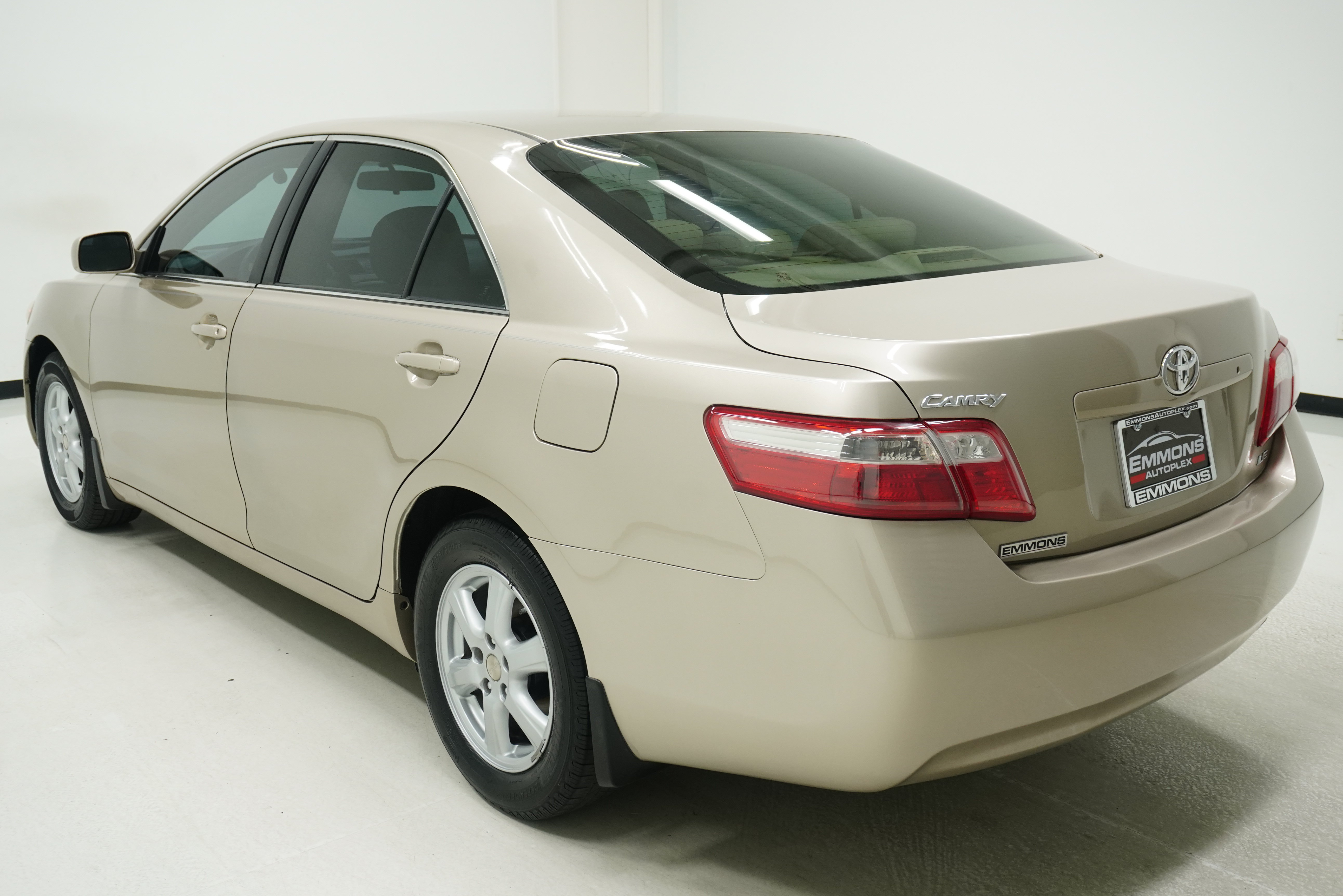 Used 2007 Toyota Camry LE FWD image 6