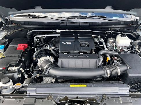 Certified 2023 Nissan Frontier PRO-4X w/ Pro Convenience Package AWD/4WD image 9