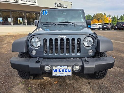 Used 2018 Jeep Wrangler Unlimited Sport S image 3