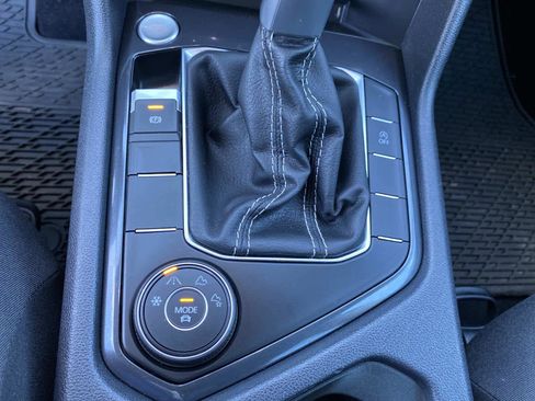 Used 2022 Volkswagen Tiguan S image 15