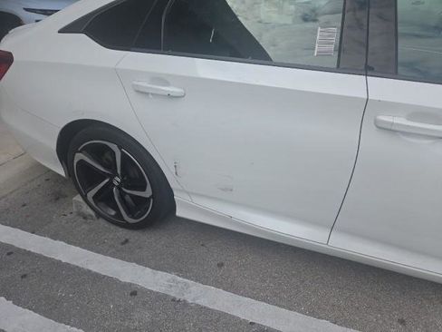 Used 2020 Honda Accord Sport image 4