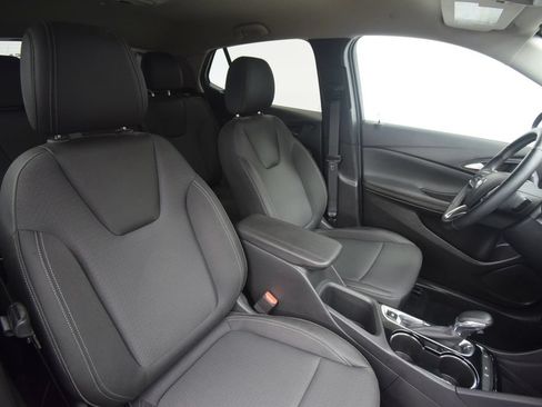 Used 2024 Buick Encore GX Preferred FWD image 19