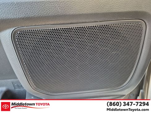 Used 2022 Toyota Sienna LE AWD/4WD image 13