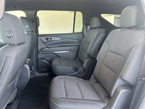 Certified 2025 Chevrolet Traverse LT image 18