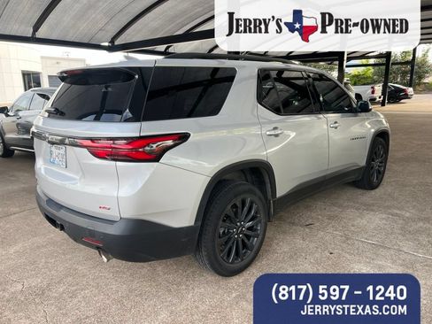 Used 2022 Chevrolet Traverse RS FWD image 4