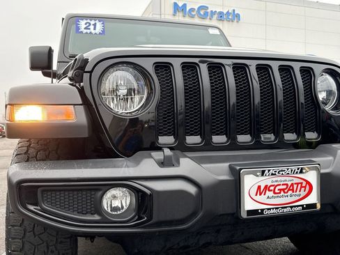 Used 2021 Jeep Wrangler Unlimited Sahara image 13