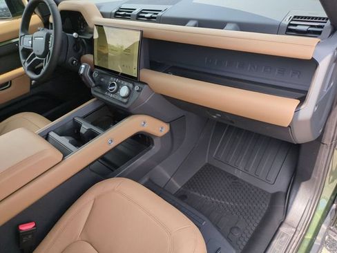 New 2026 Land Rover Defender 110 X-Dynamic SE AWD/4WD image 19