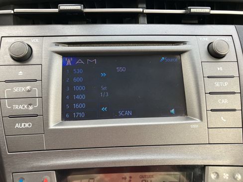 Used 2014 Toyota Prius Two image 12