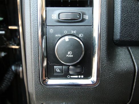 Used 2013 RAM 2500 Longhorn w/ Convenience Group image 25