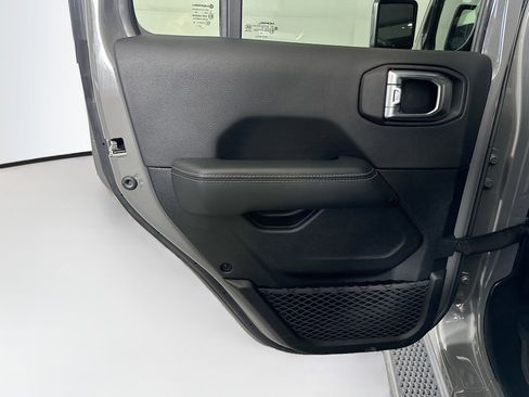 Used 2023 Jeep Wrangler Unlimited Sahara AWD/4WD image 26