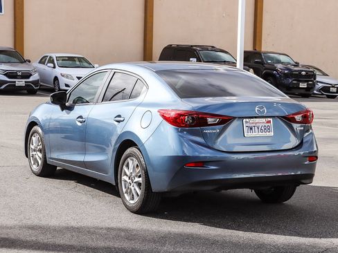 Used 2016 MAZDA MAZDA3 i Sport w/ Preferred Equipment Package image 9