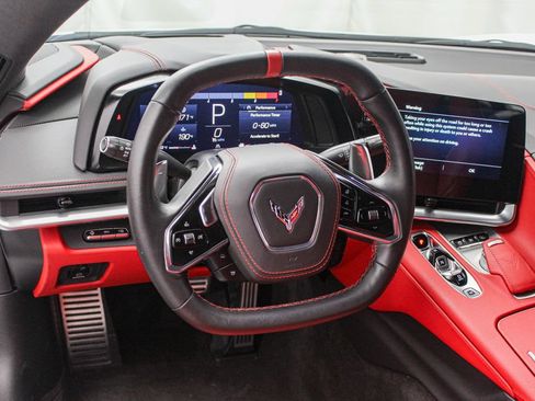 Used 2022 Chevrolet Corvette Stingray Premium Cpe w/ Z51 Performance Package RWD image 19
