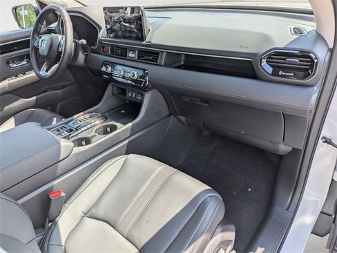 New 2025 Honda Pilot Touring image 33
