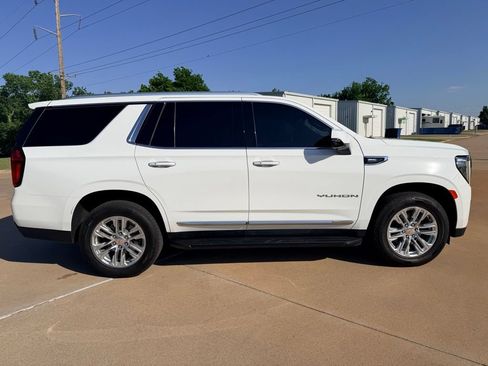 Used 2023 GMC Yukon SLT w/ SLT Premium Package AWD/4WD image 5