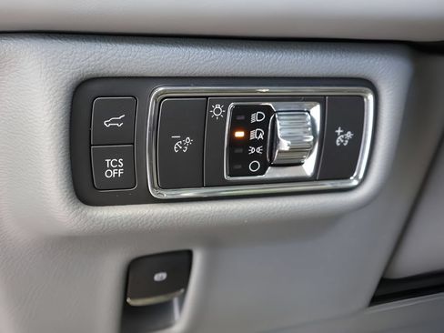 Used 2021 Lincoln Nautilus Reserve w/ Equipment Group 201A FWD image 20