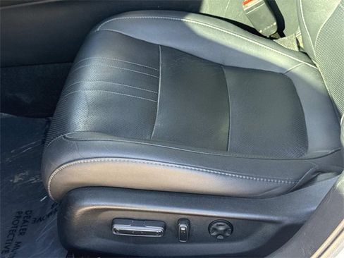 Used 2020 Honda Accord Touring image 10