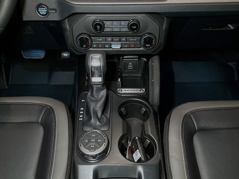 New 2026 Ford Bronco Outer Banks w/ Sasquatch Package image 30