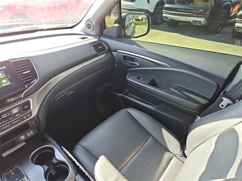 Used 2021 Honda Pilot Special Edition image 11