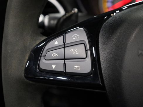 Used 2018 Mercedes-Benz AMG GT C image 27