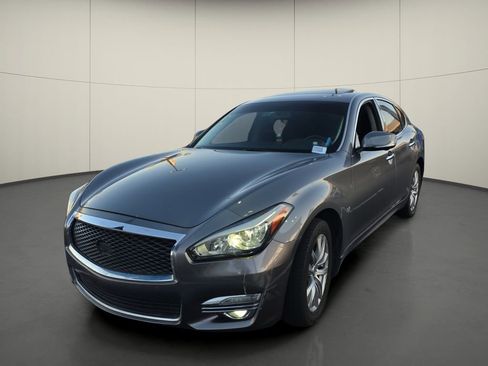Used 2015 INFINITI Q70 3.7 w/ Deluxe Touring Package image 4