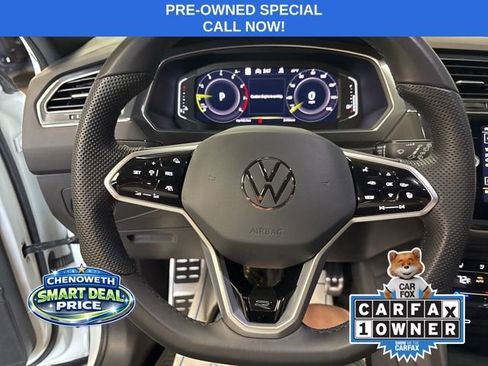 Used 2022 Volkswagen Tiguan SEL R-Line AWD/4WD image 9