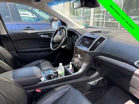 Used 2020 Ford Edge Titanium w/ Equipment Group 301A AWD/4WD image 23