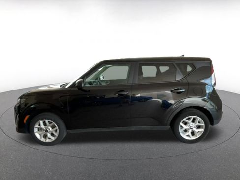 Used 2025 Kia Soul LX w/ LX Technology Package image 9