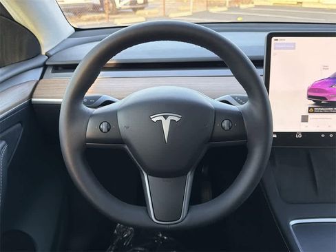 Used 2024 Tesla Model Y image 13