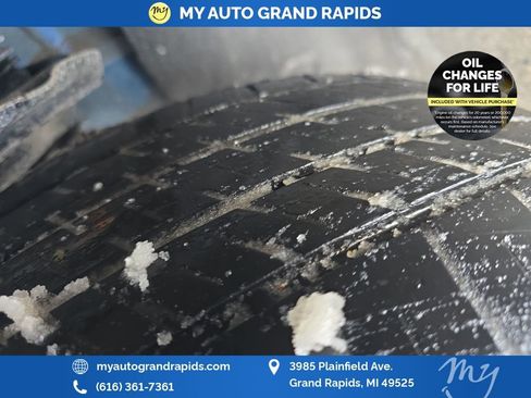 Used 2023 Volkswagen Tiguan SE w/ Panoramic Sunroof Package image 41