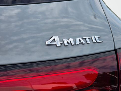 New 2027 Mercedes-Benz GLC 300 4MATIC image 31