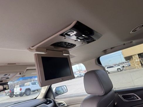 Used 2016 GMC Yukon Denali w/ Open Road Package image 12