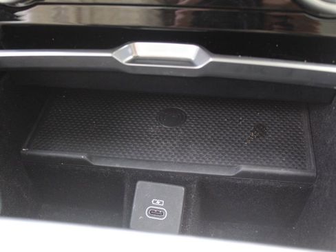 Certified 2023 Land Rover Range Rover SE image 31