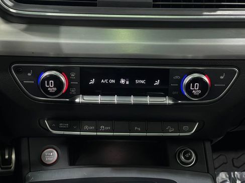 Used 2018 Audi SQ5 Premium Plus w/ Navigation Package image 26