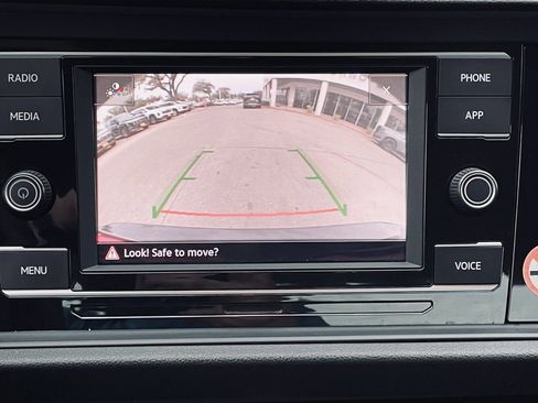 Used 2024 Volkswagen Jetta SE image 19