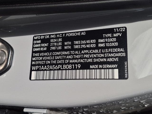 Used 2023 Porsche Macan AWD/4WD image 15